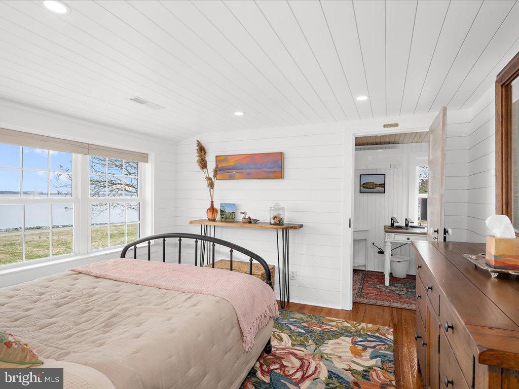 1217 FLOWERS ROAD