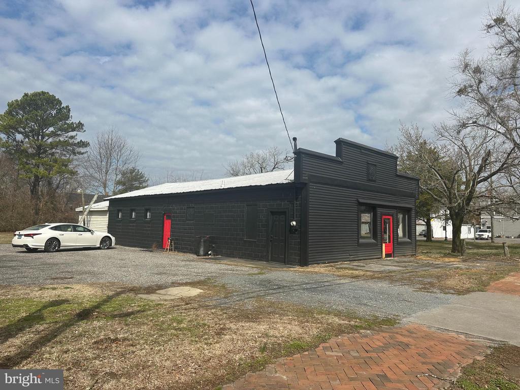 38 MAIN STREET