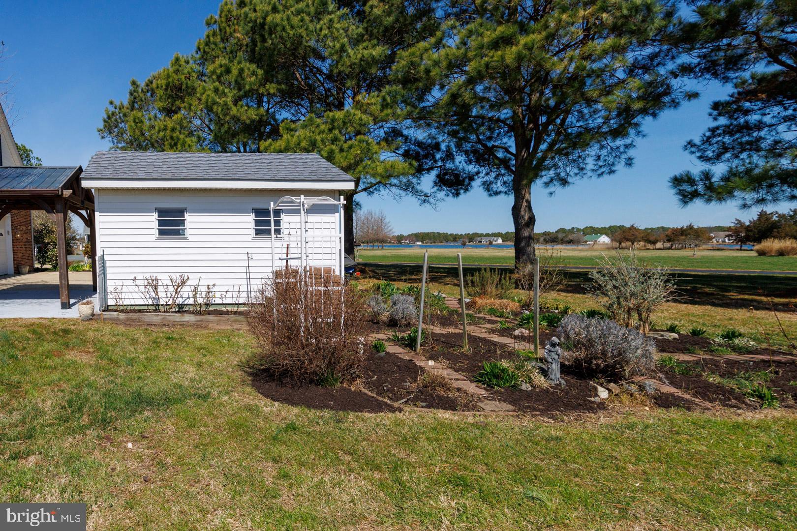 1617 DEEP WATER ROAD