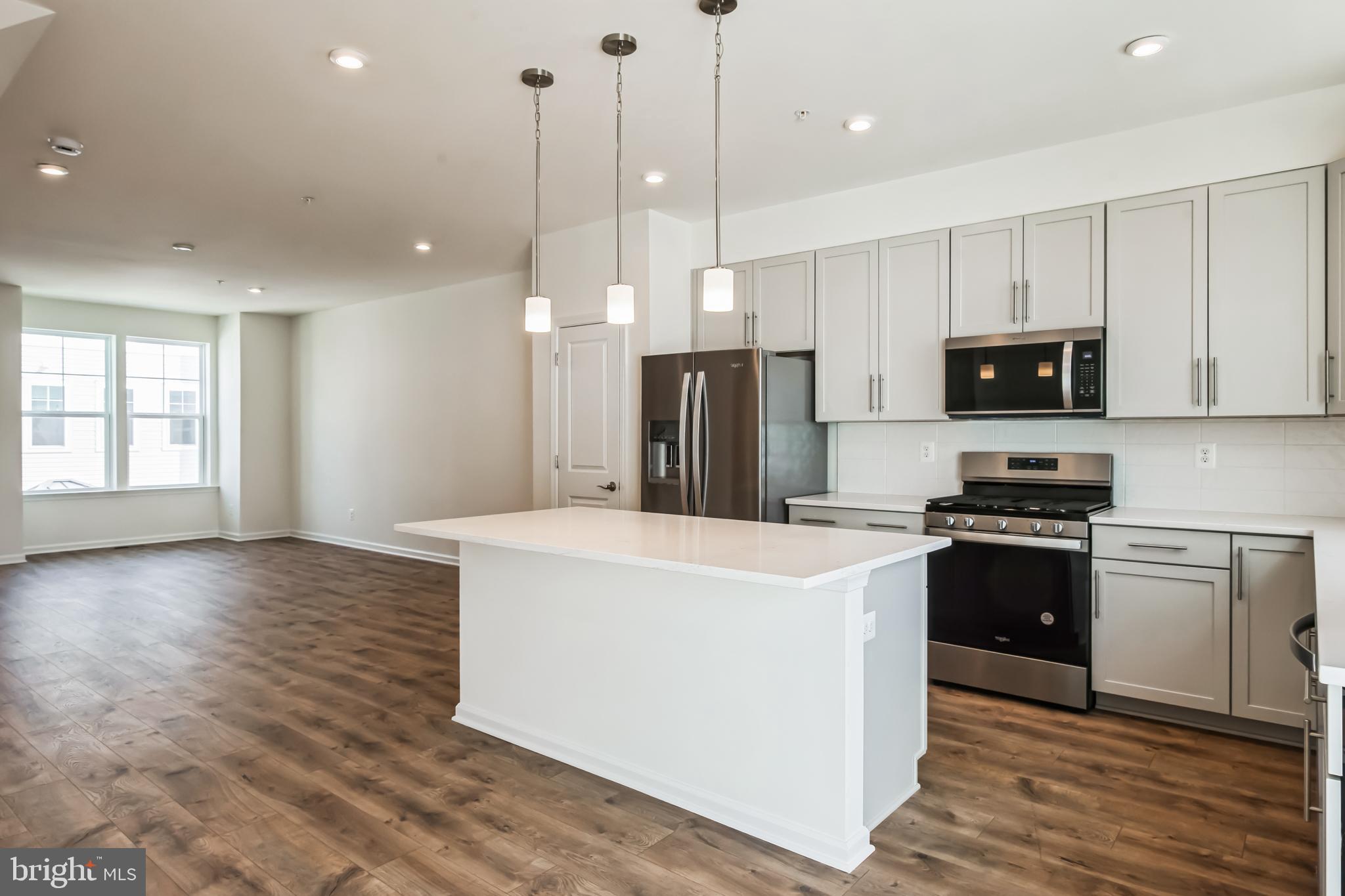 307 RIVERSIDE LANE