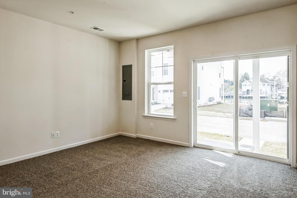 307 RIVERSIDE LANE