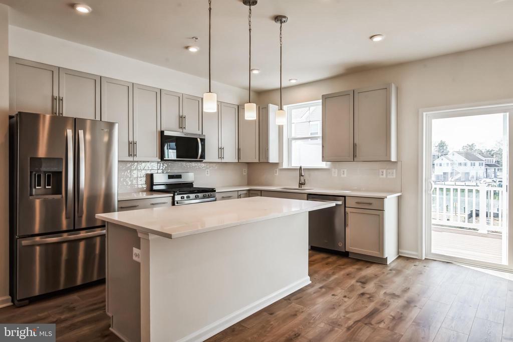 307 RIVERSIDE LANE