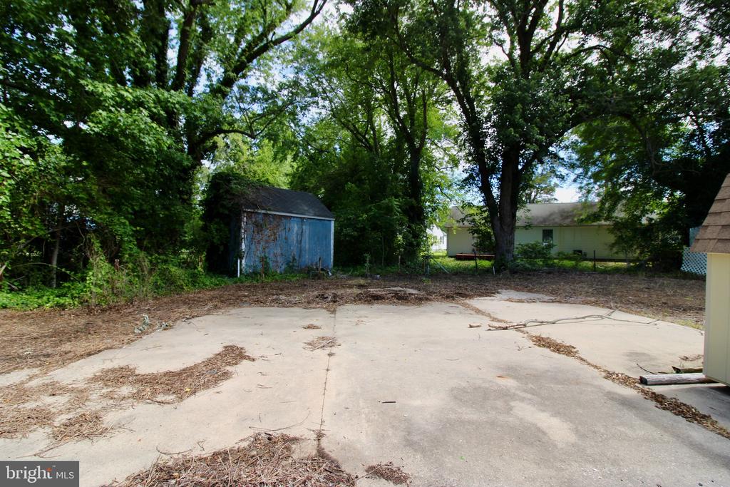 515 BURTON AVENUE