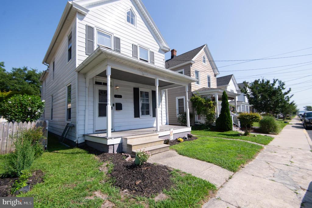 211 WEST END AVENUE