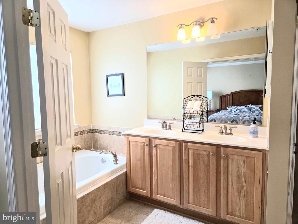 413 WATERFIELD COURT