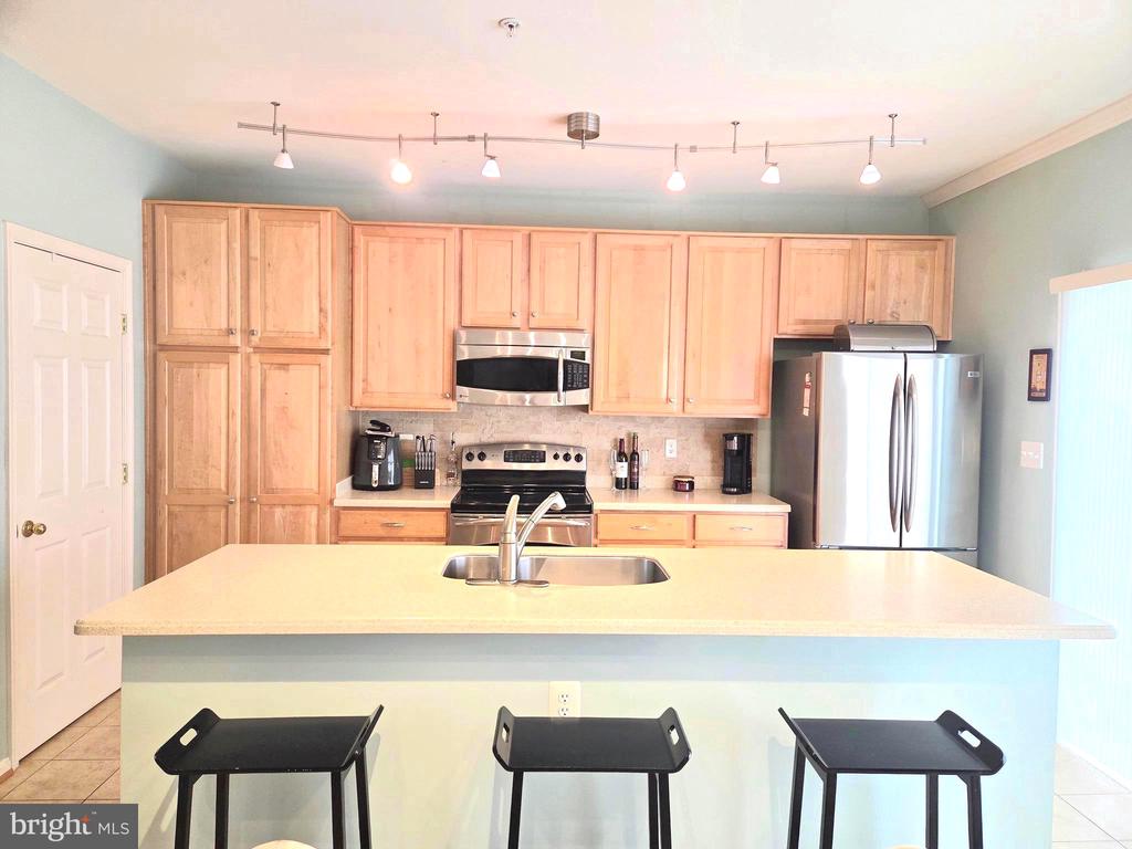 413 WATERFIELD COURT
