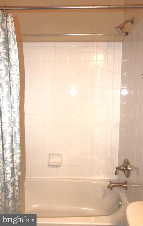 413 WATERFIELD COURT