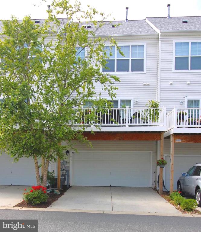 413 WATERFIELD COURT