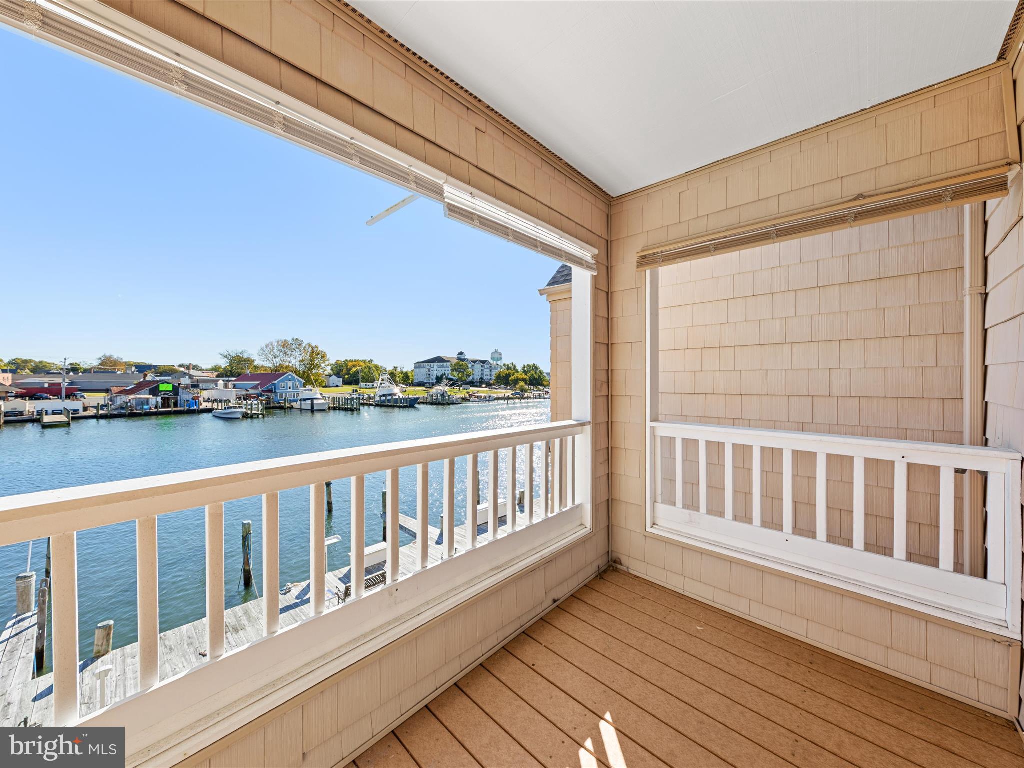 220 MARKET SQUARE 4C