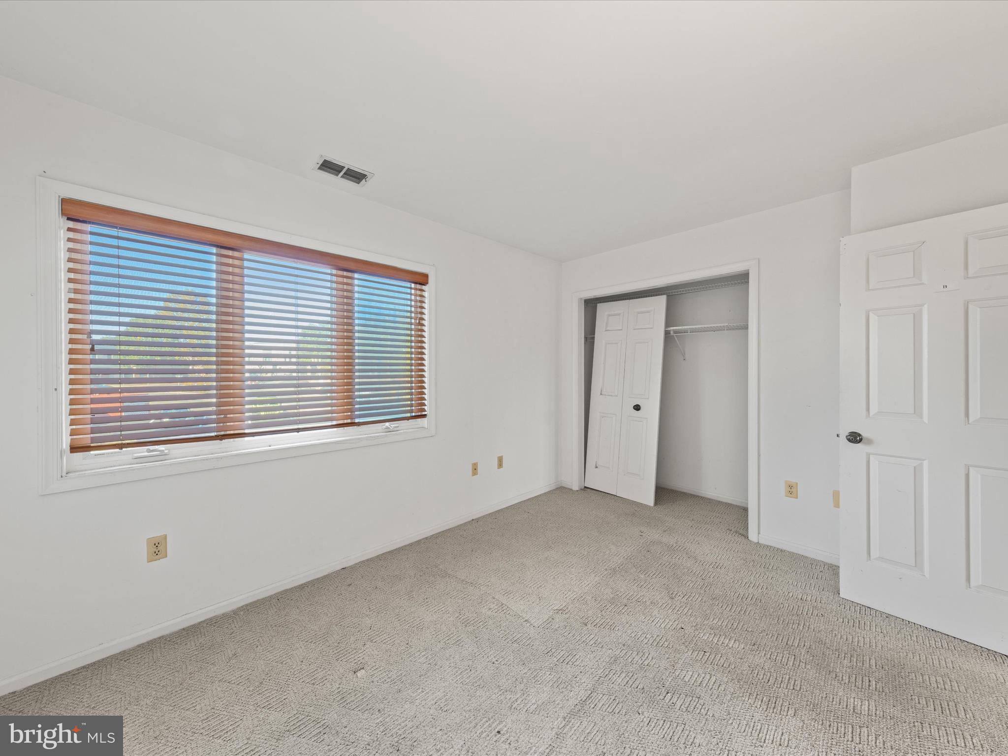 220 MARKET SQUARE 4C
