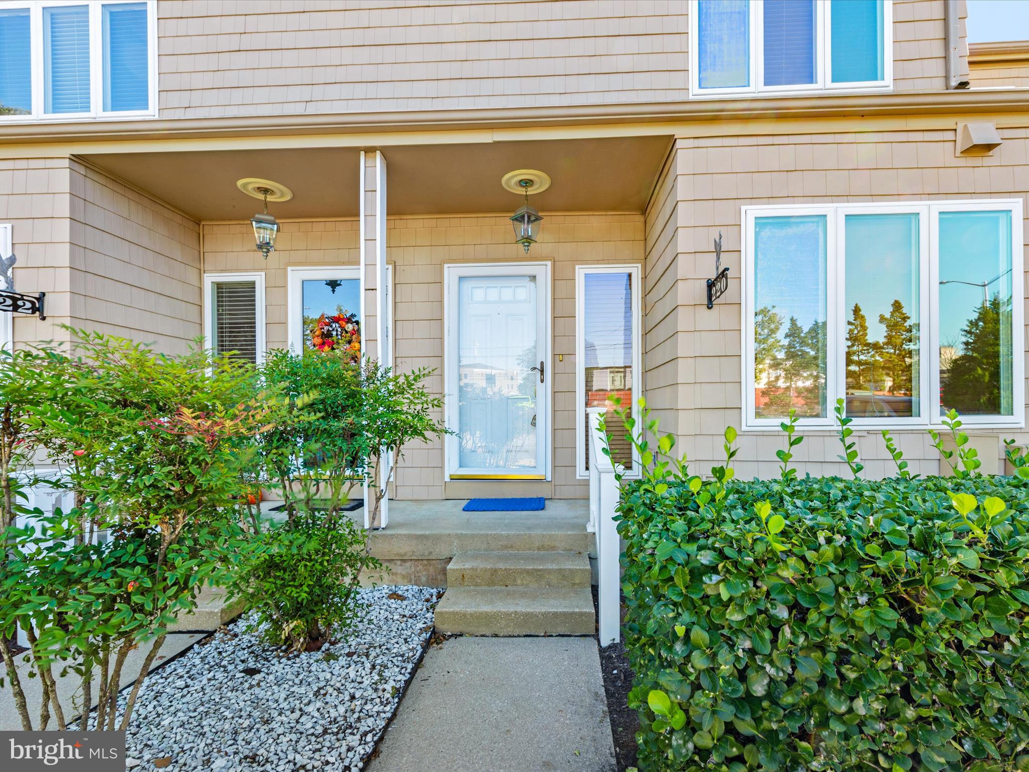 220 MARKET SQUARE 4C
