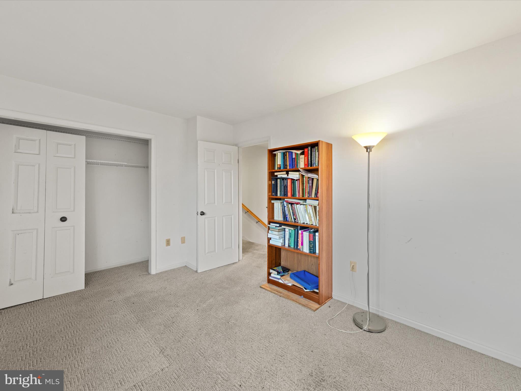 220 MARKET SQUARE 4C