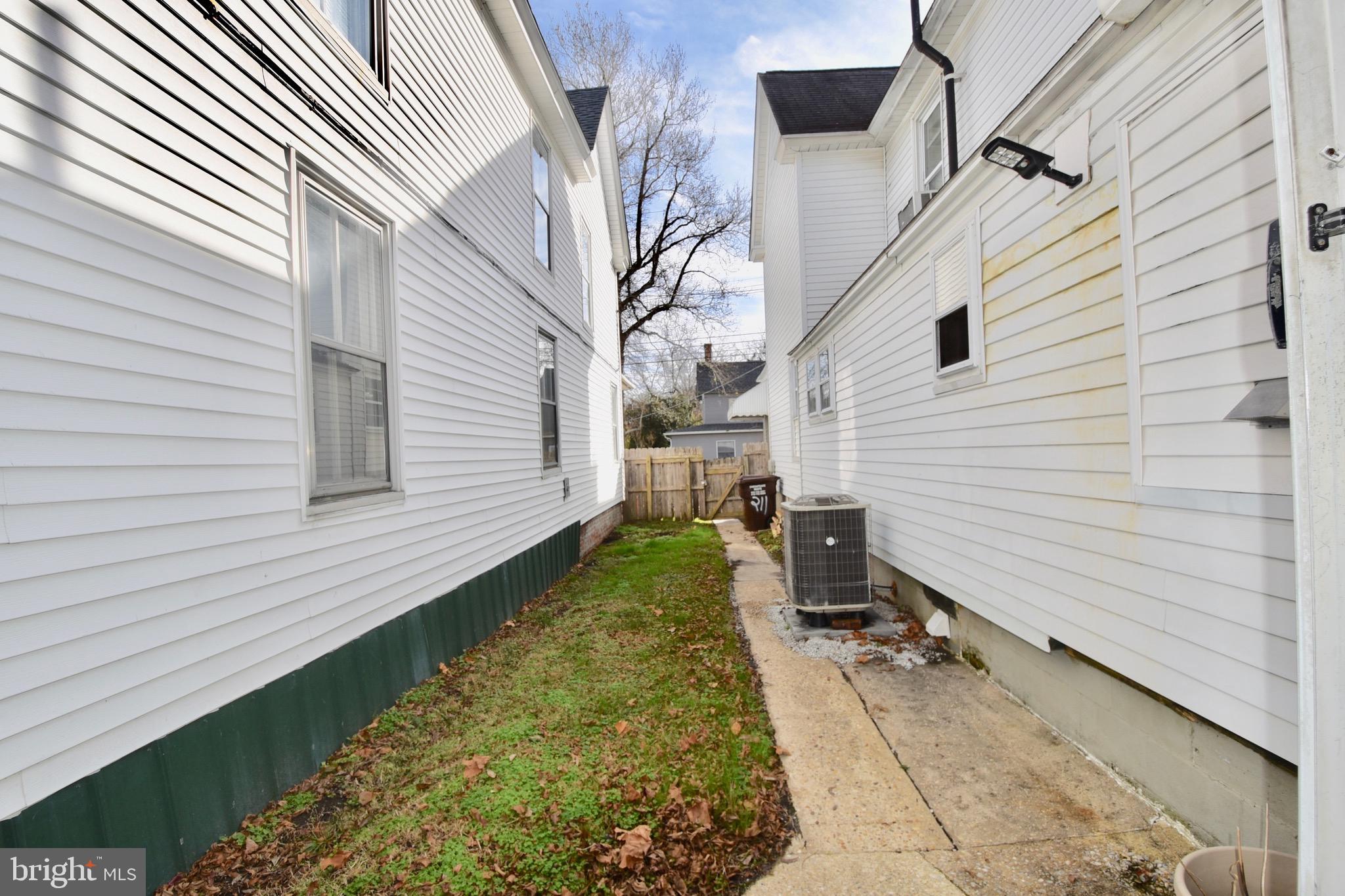 211 CHOPTANK AVENUE