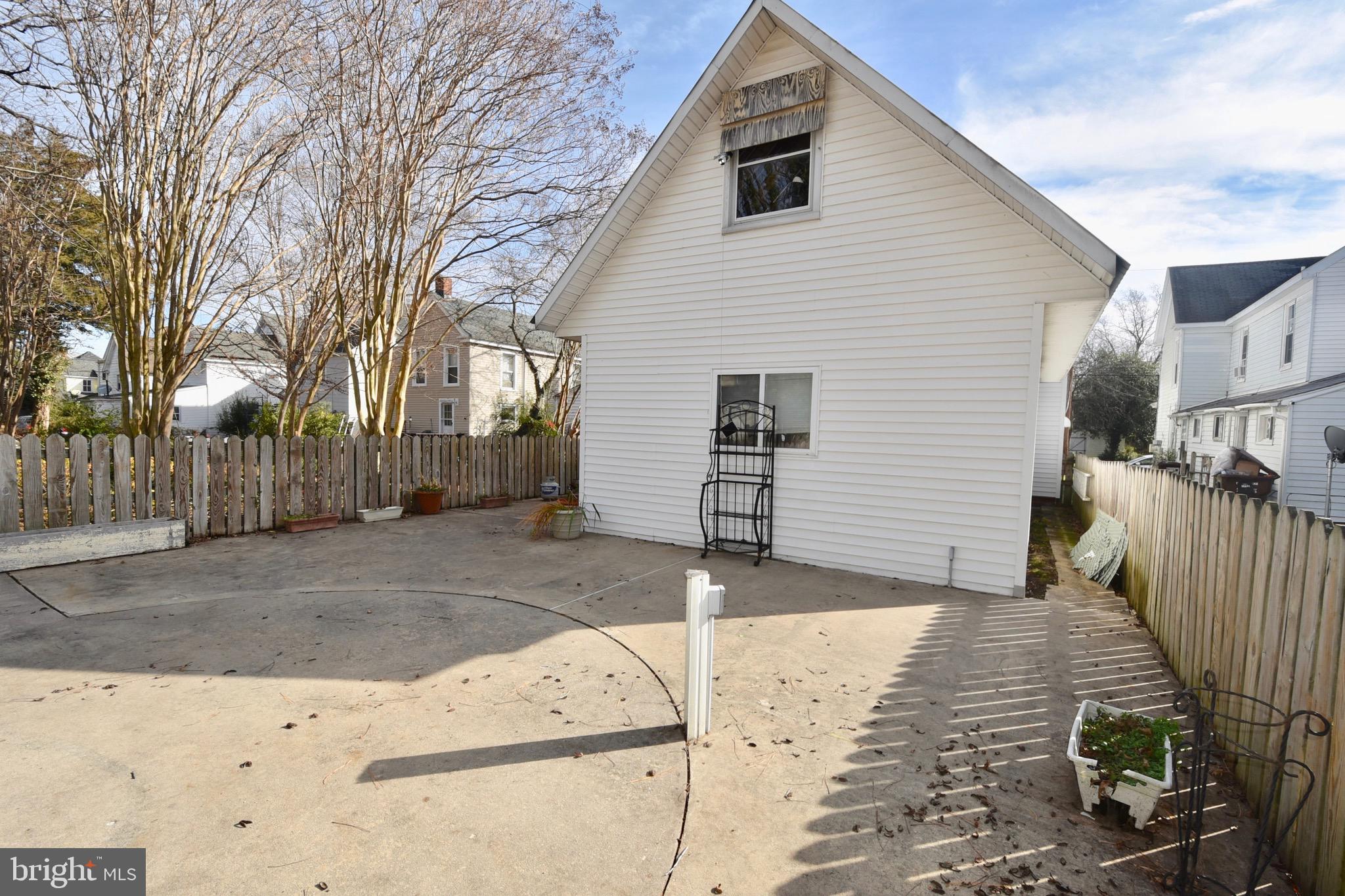 211 CHOPTANK AVENUE
