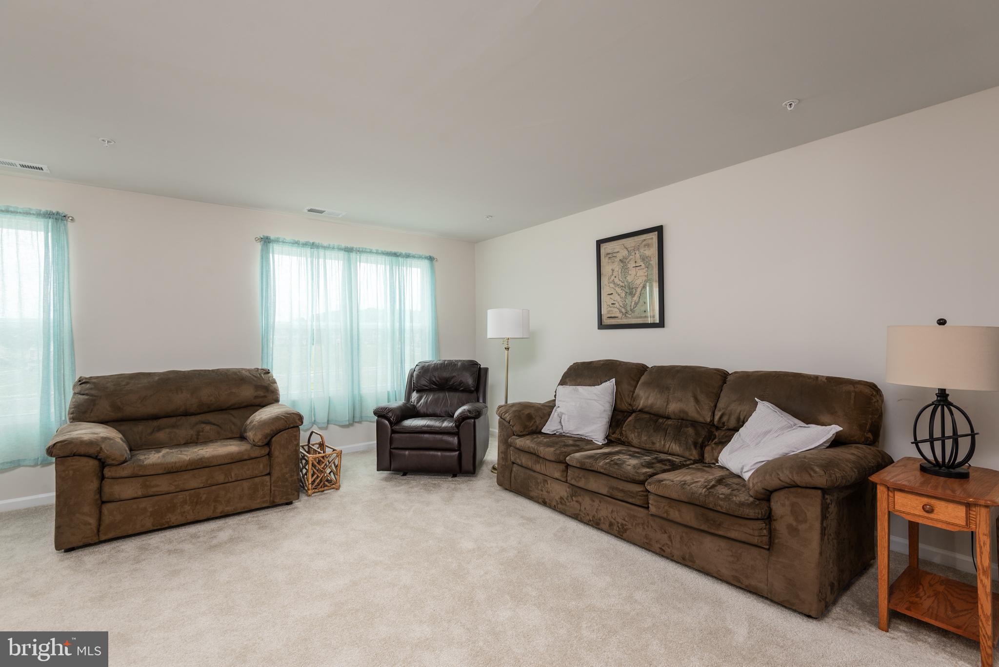 311 YELLOW BILL LN