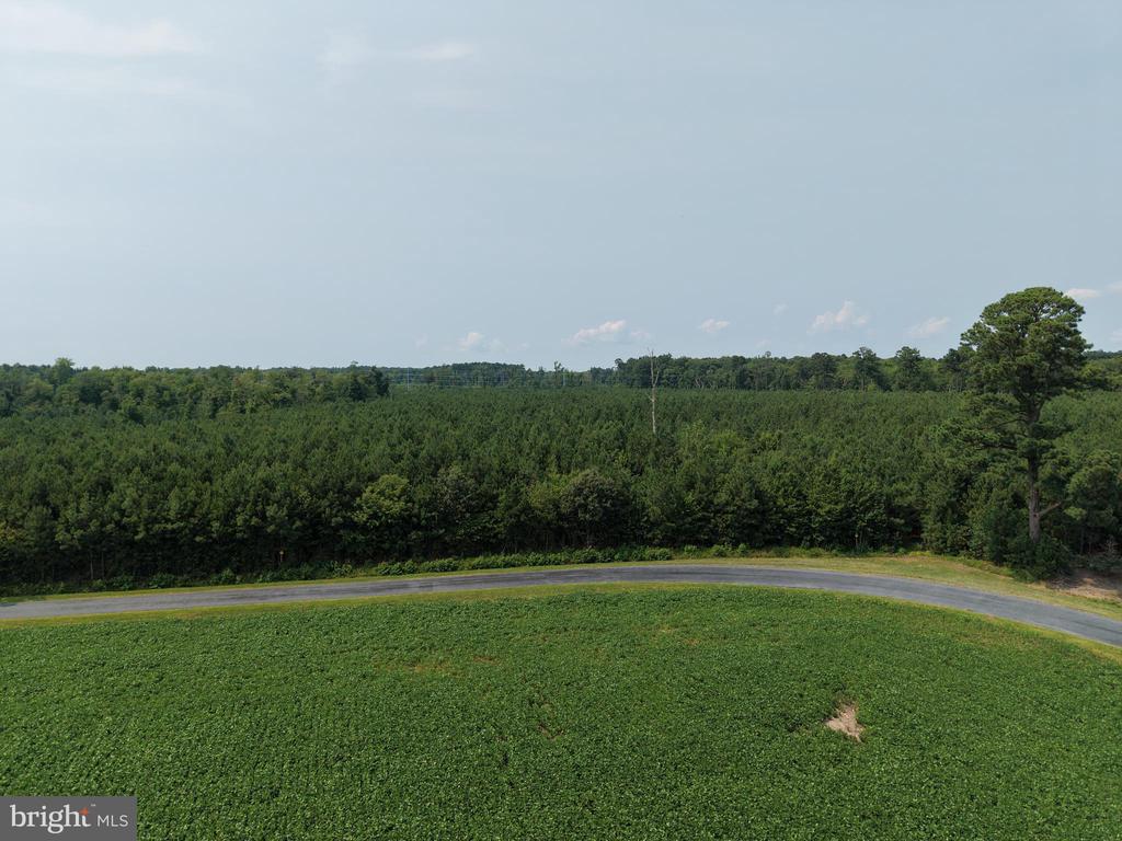 BEAVER NECK VILLAGE ROAD