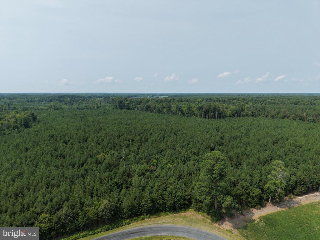 BEAVER NECK VILLAGE ROAD