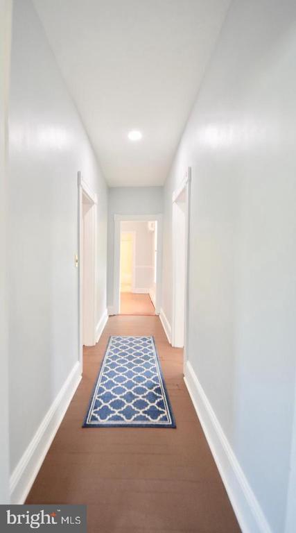 205 OAKLEY STREET Unit: 2