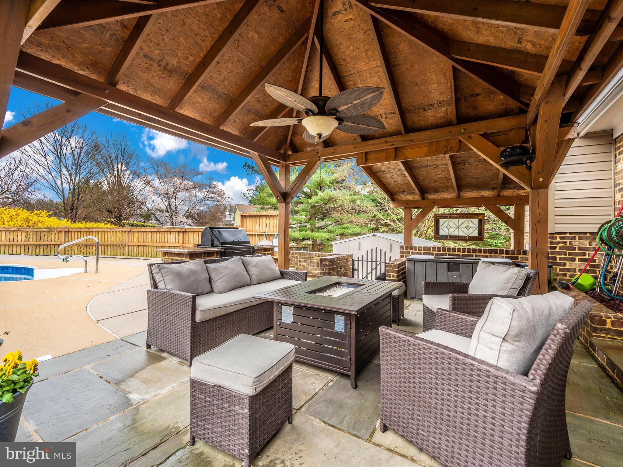 12101 MERRICKS COURT