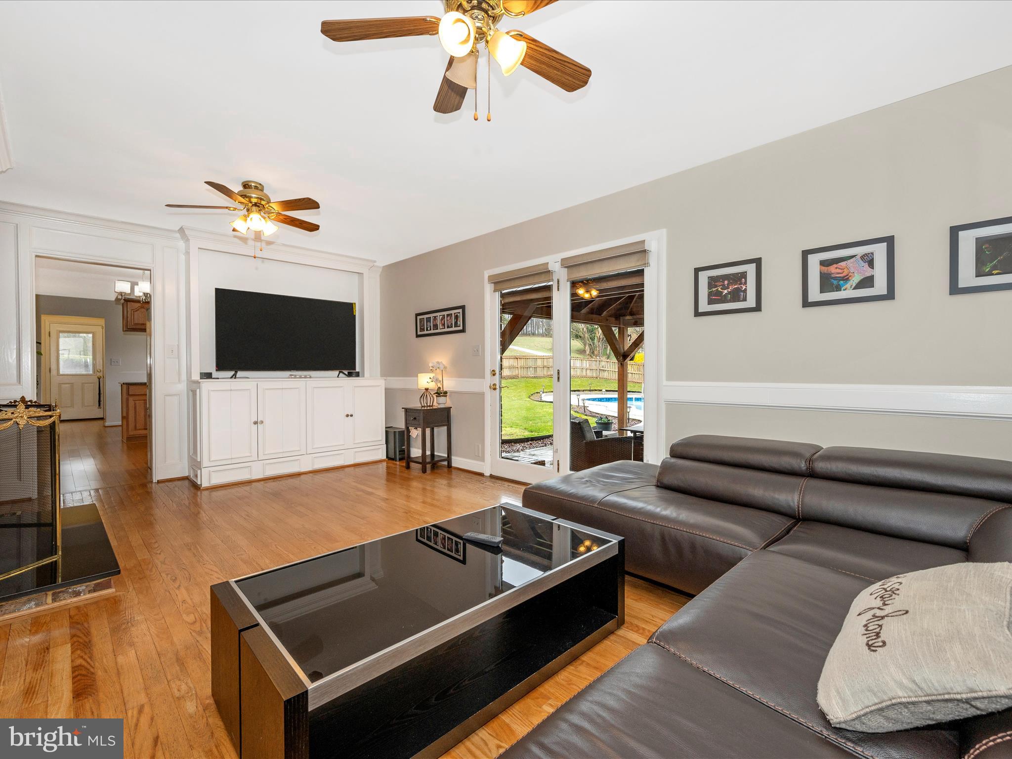 12101 MERRICKS COURT