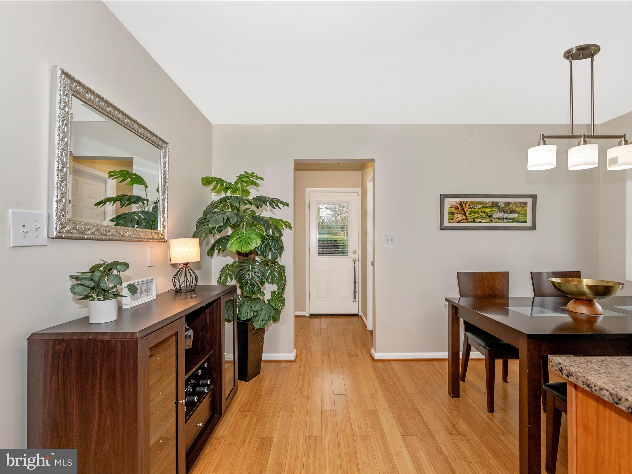 12101 MERRICKS COURT