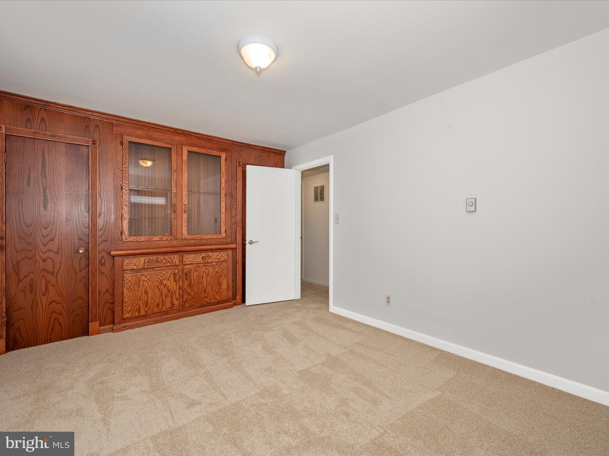 12101 MERRICKS COURT