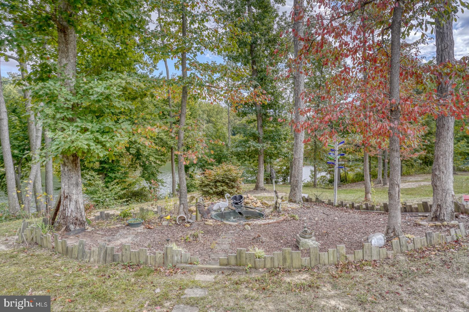 21 6TH AVENUE