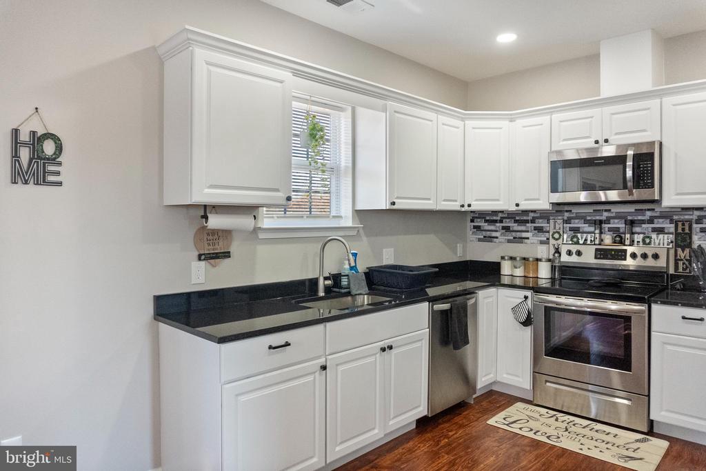 24990 HEATHER LANE
