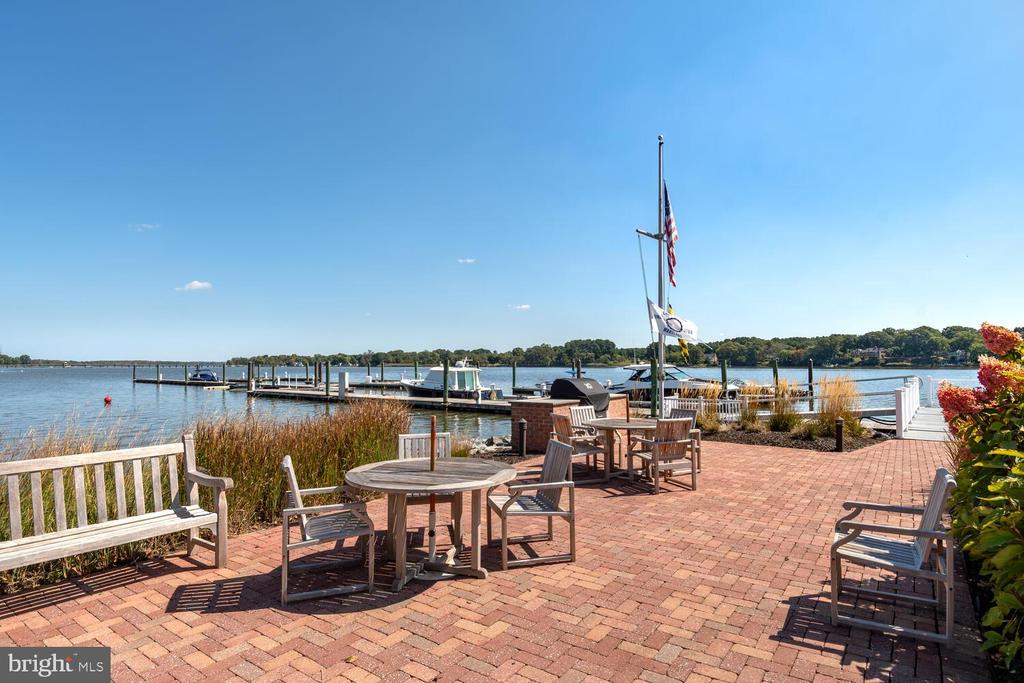 118 LITTLE HARBOR WAY 202