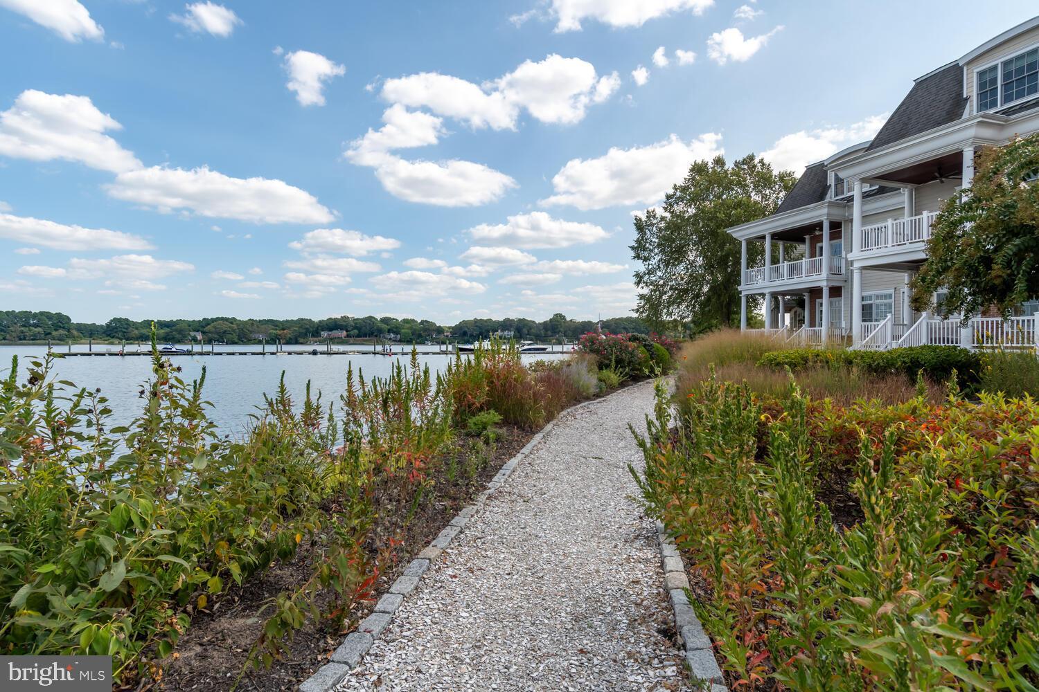 118 LITTLE HARBOR WAY 202