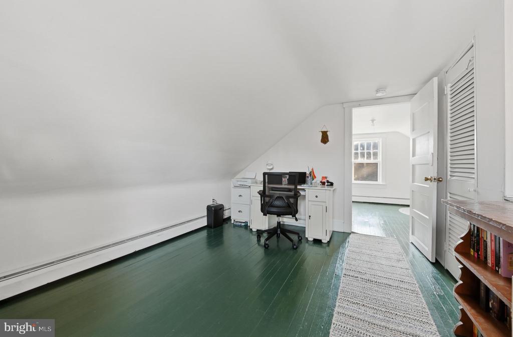 222 MOUNT VERNON AVENUE
