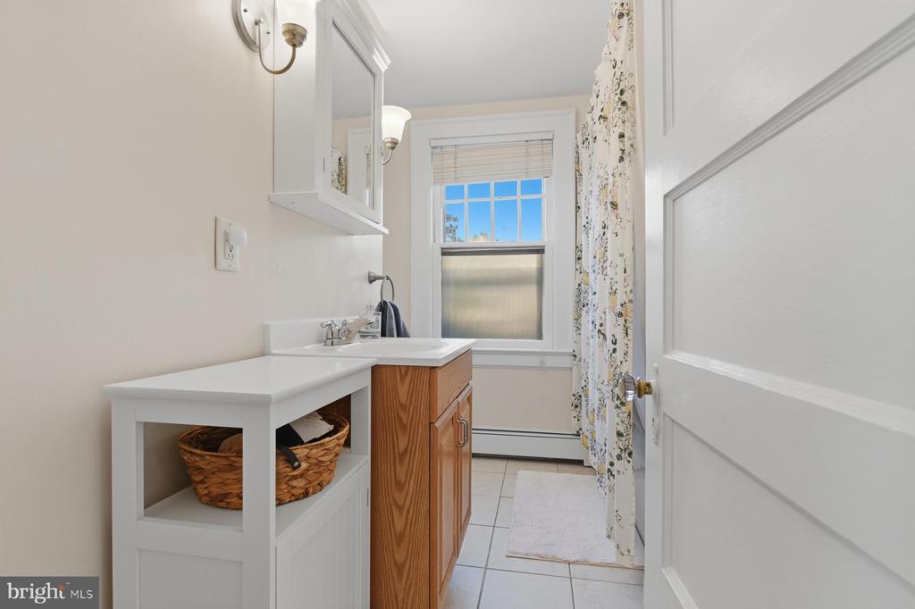 222 MOUNT VERNON AVENUE