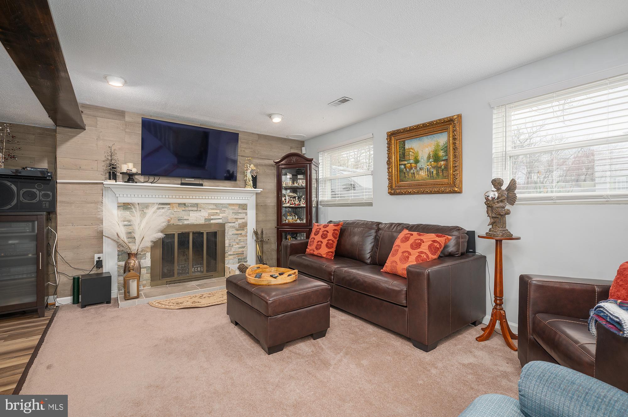 18306 POWHATAN COURT