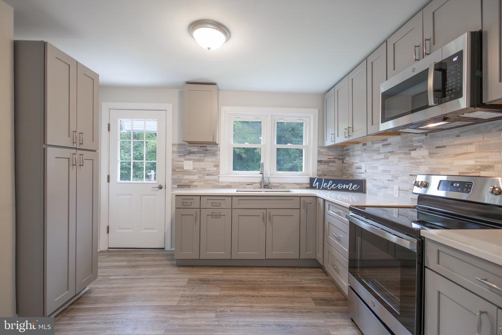 305 PINE TREE ROAD