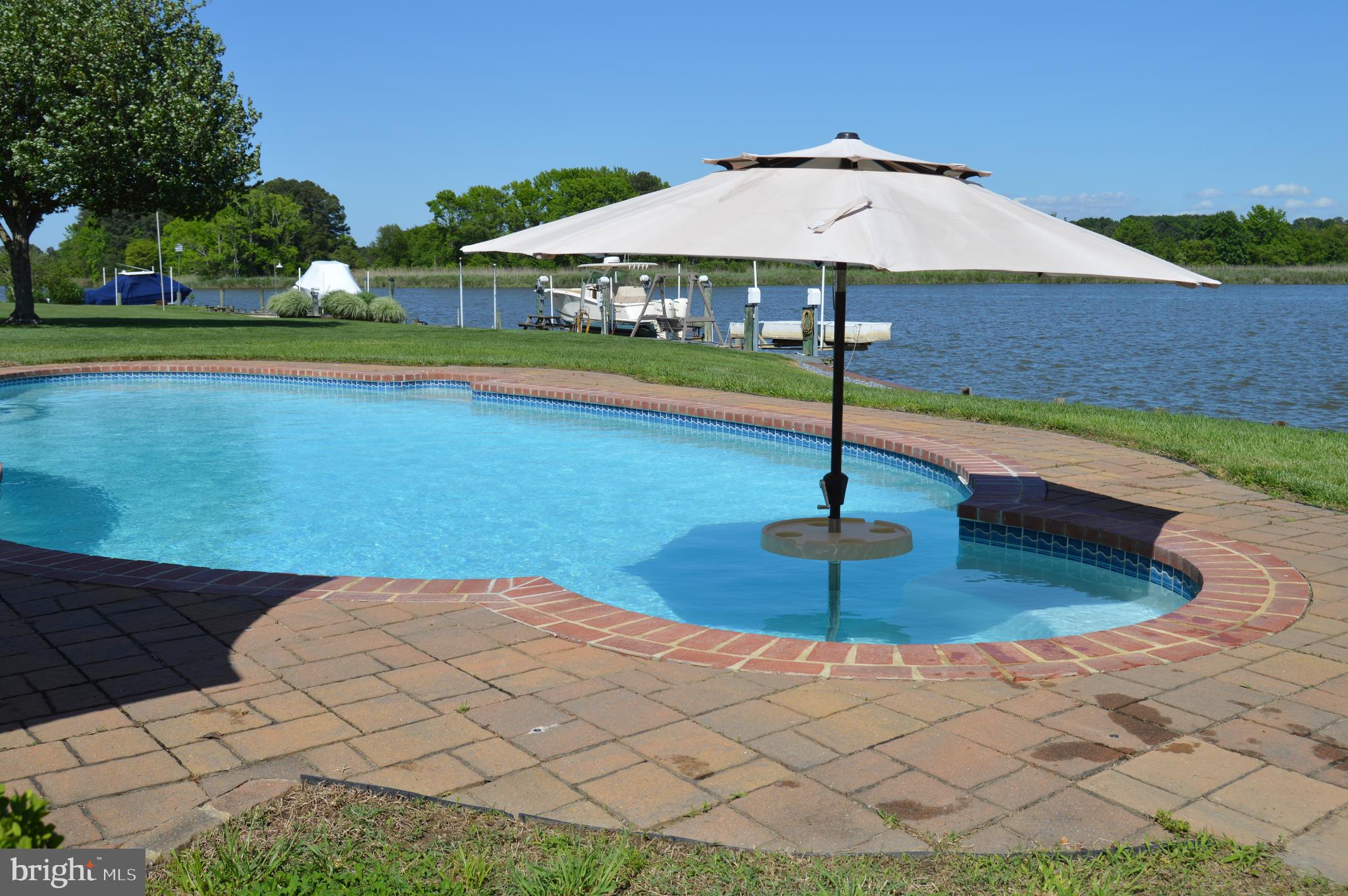 119 CONGRESSIONAL DRIVE