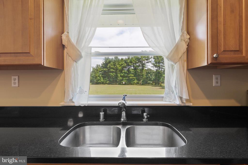 136 GREENWOOD CREEK ROAD