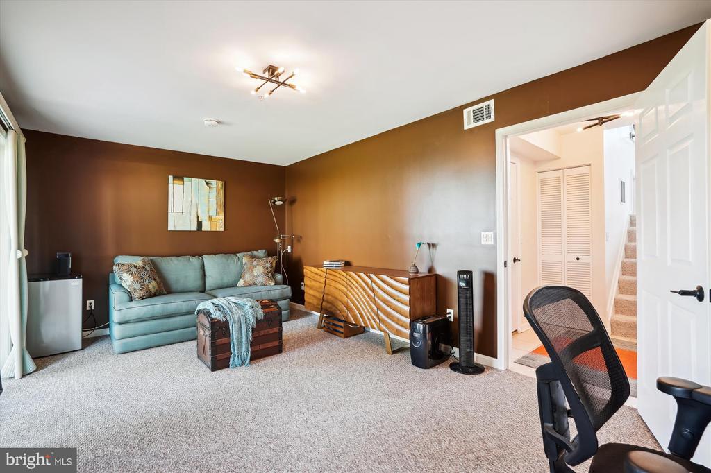 202 RINGNECK COURT