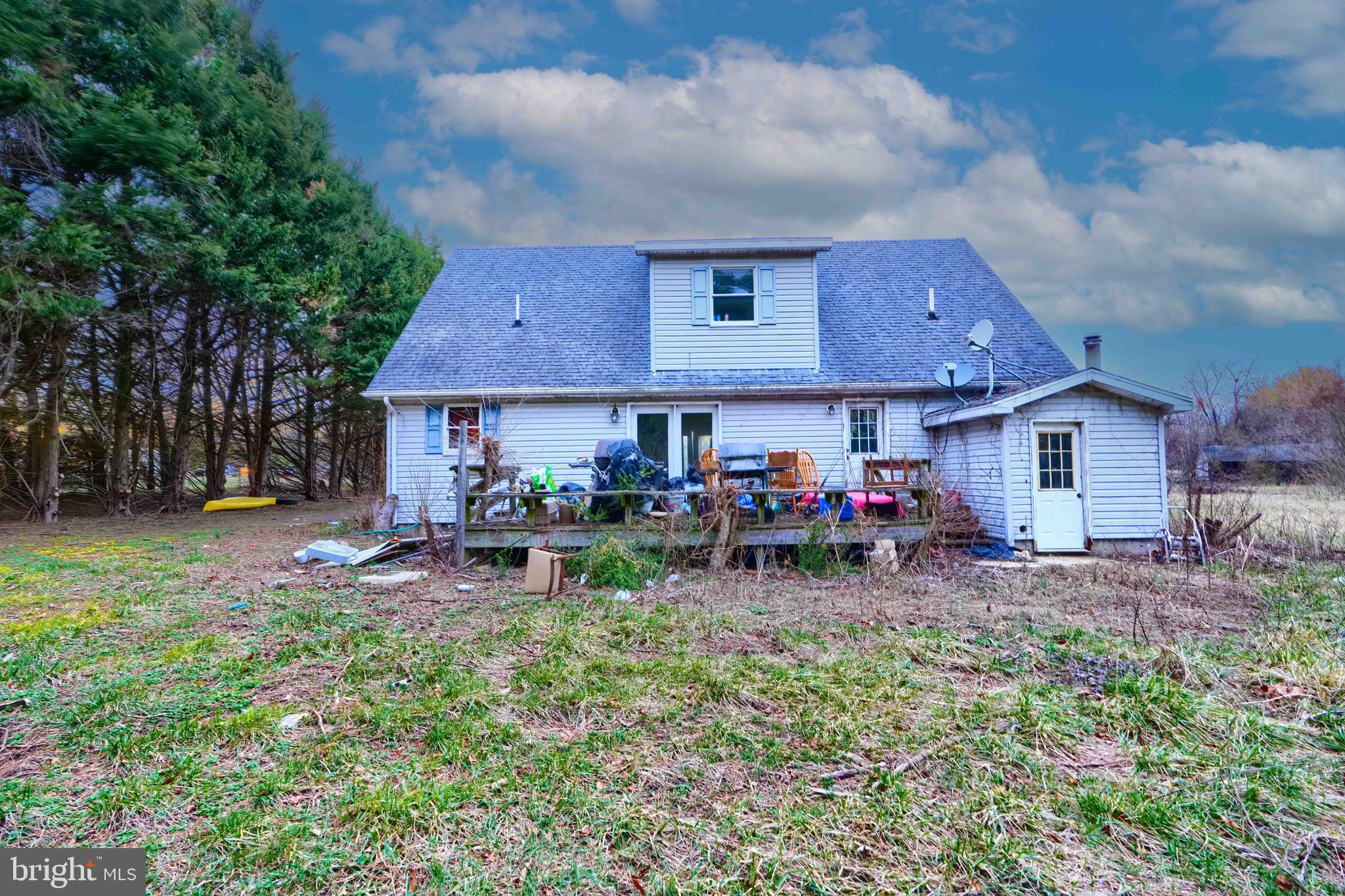 1520 DUDLEY CORNERS