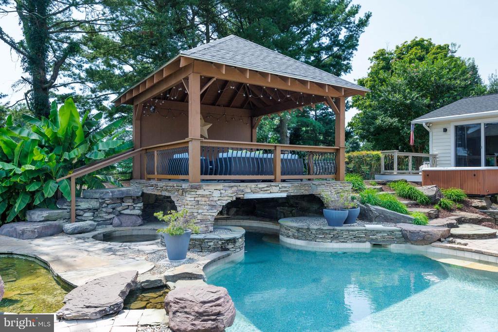 213 GRASON VISTA DRIVE