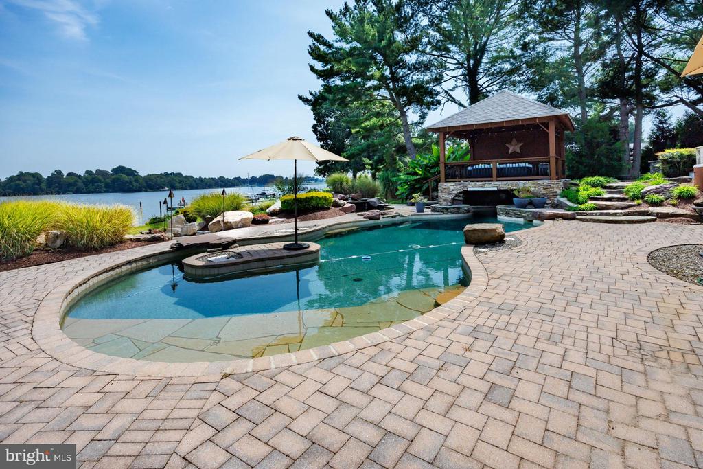 213 GRASON VISTA DRIVE