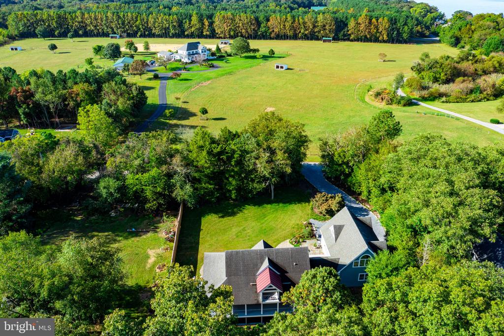 492 PEAR TREE POINT ROAD