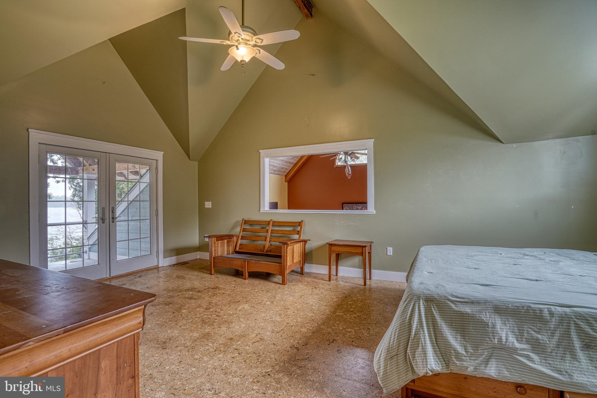 492 PEAR TREE POINT ROAD