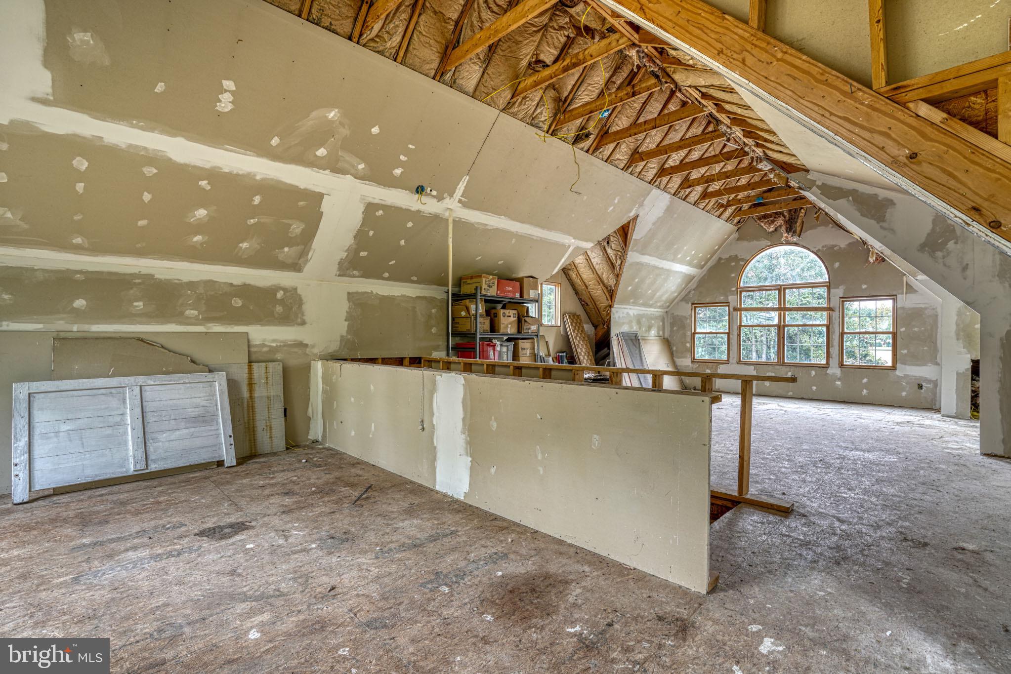 492 PEAR TREE POINT ROAD