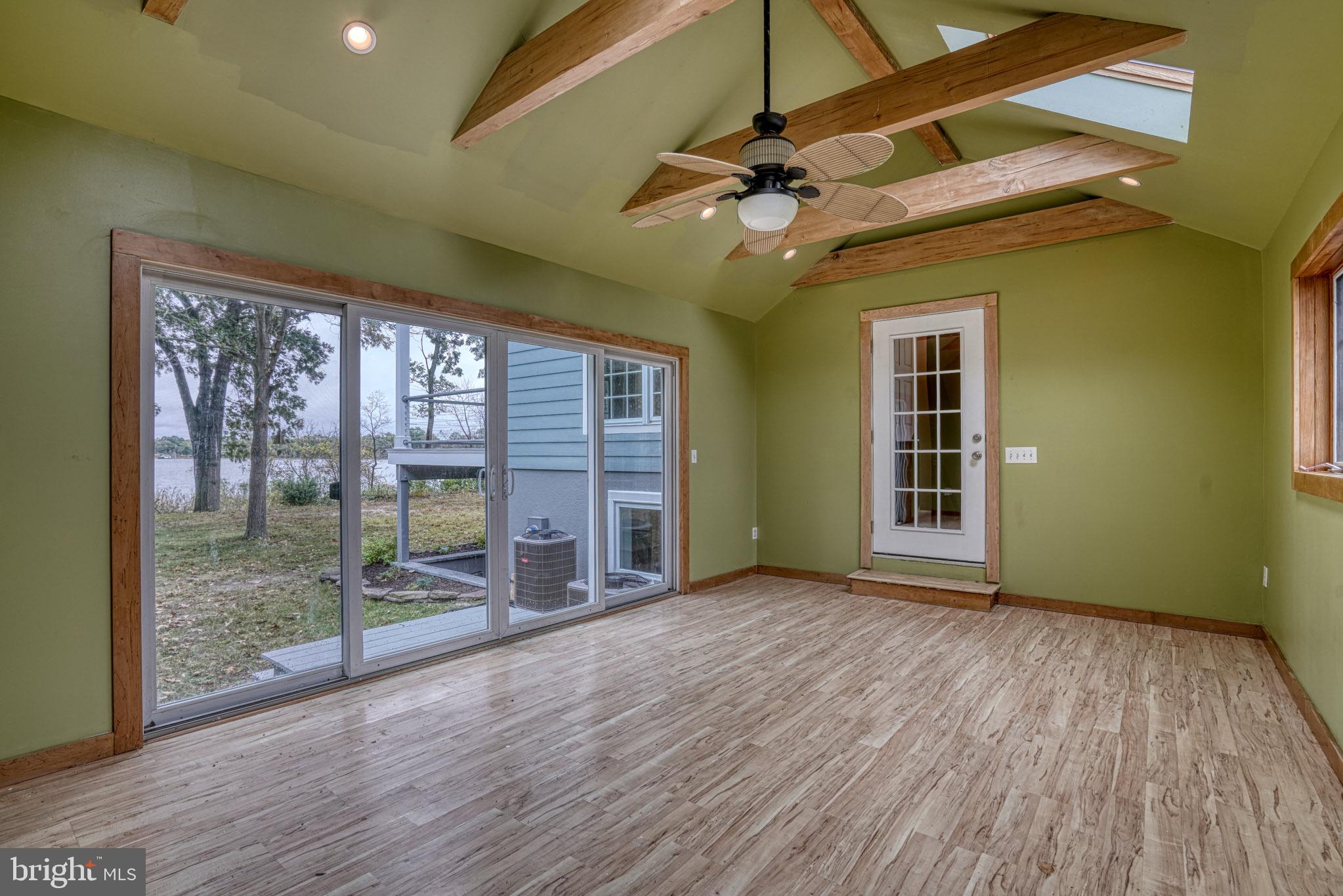 492 PEAR TREE POINT ROAD