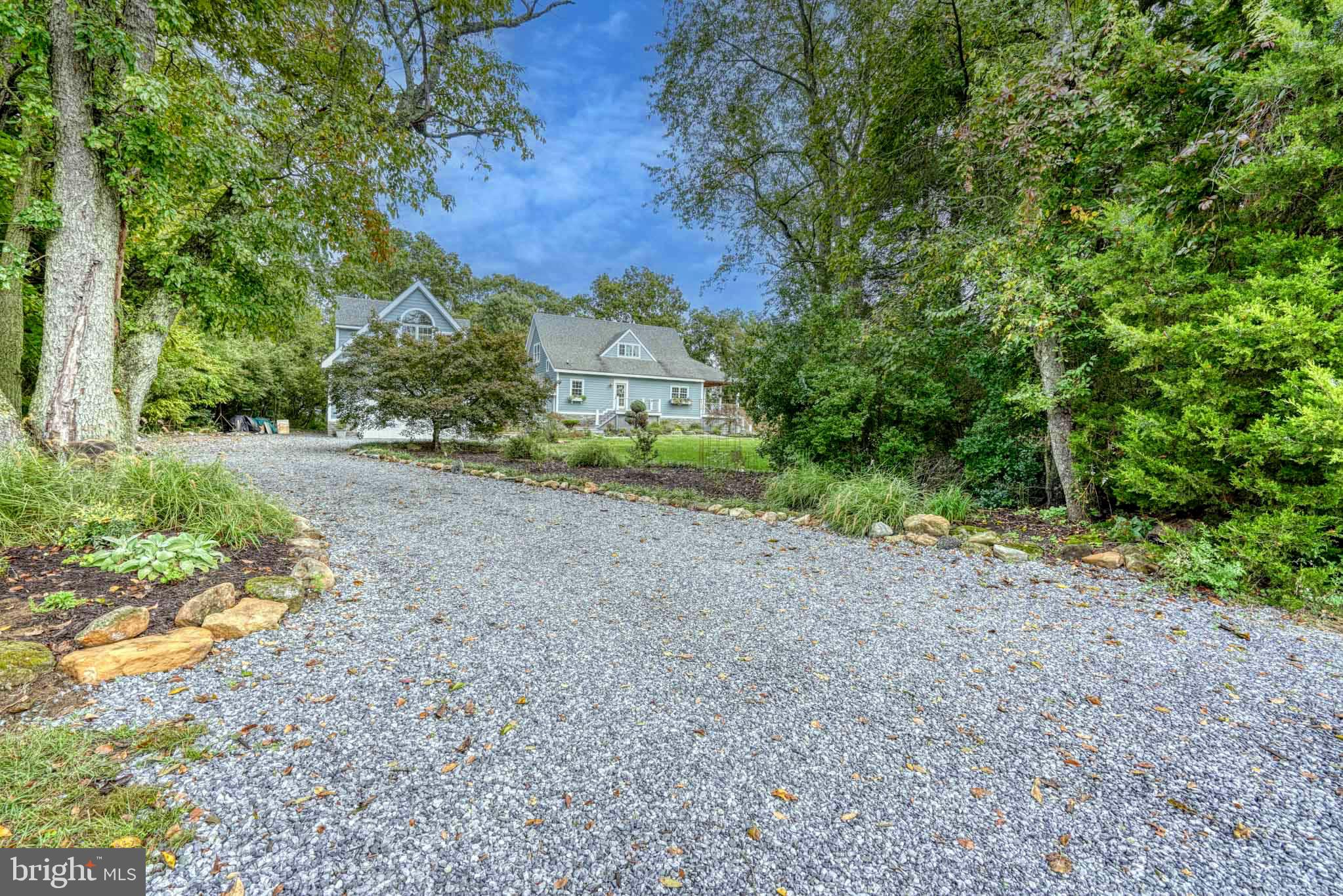 492 PEAR TREE POINT ROAD