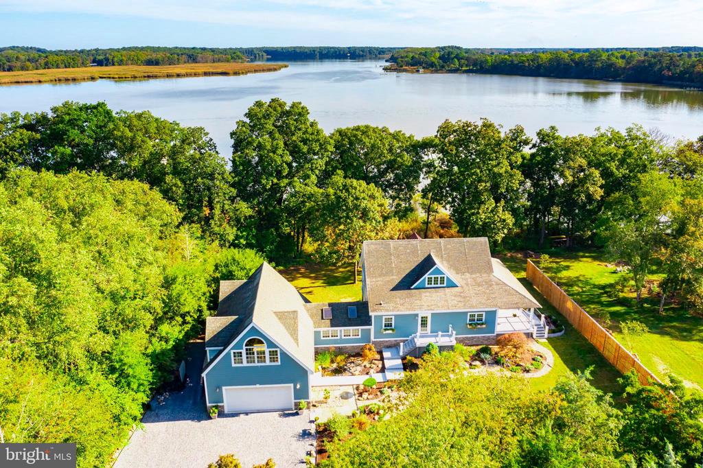 492 PEAR TREE POINT ROAD