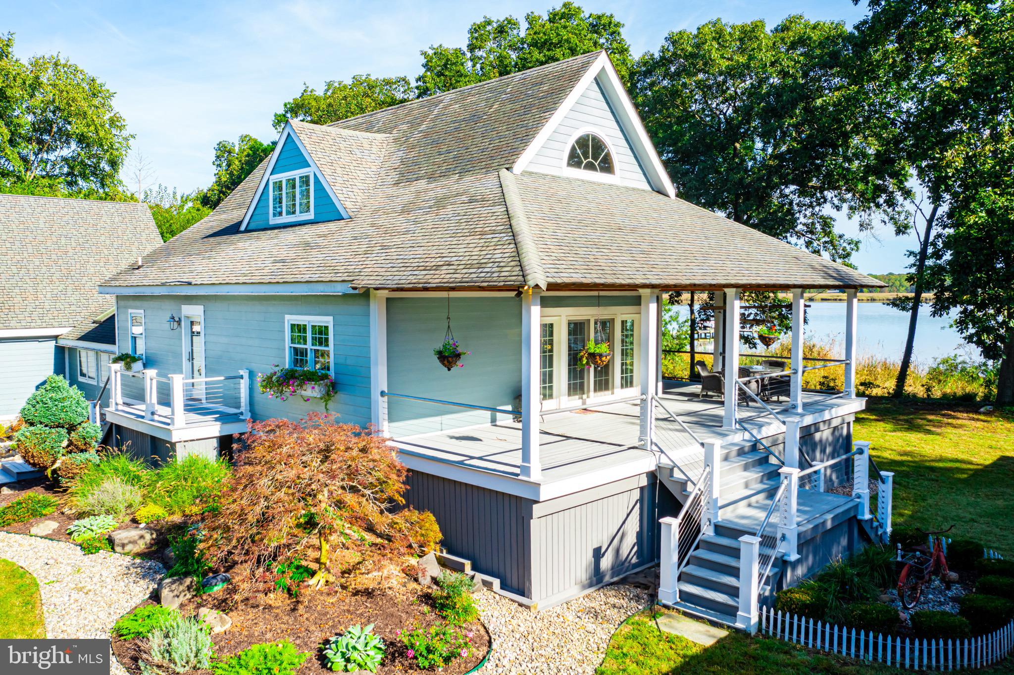 492 PEAR TREE POINT ROAD