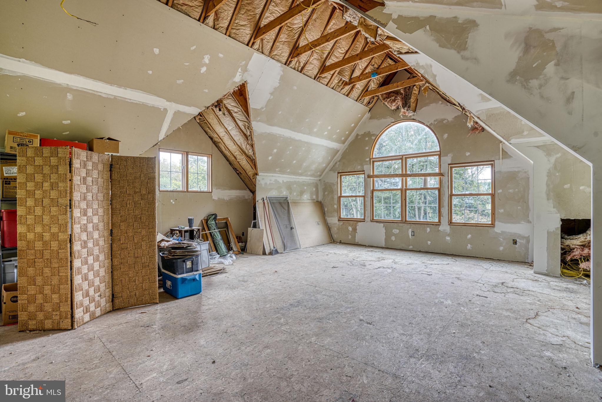 492 PEAR TREE POINT ROAD