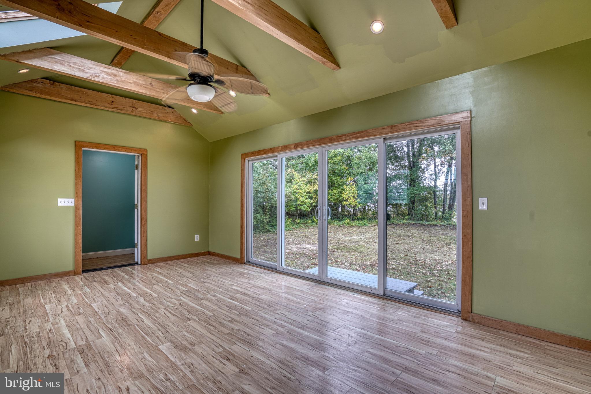 492 PEAR TREE POINT ROAD