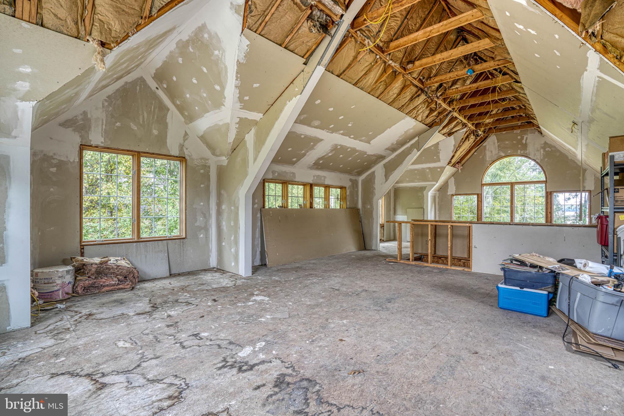 492 PEAR TREE POINT ROAD